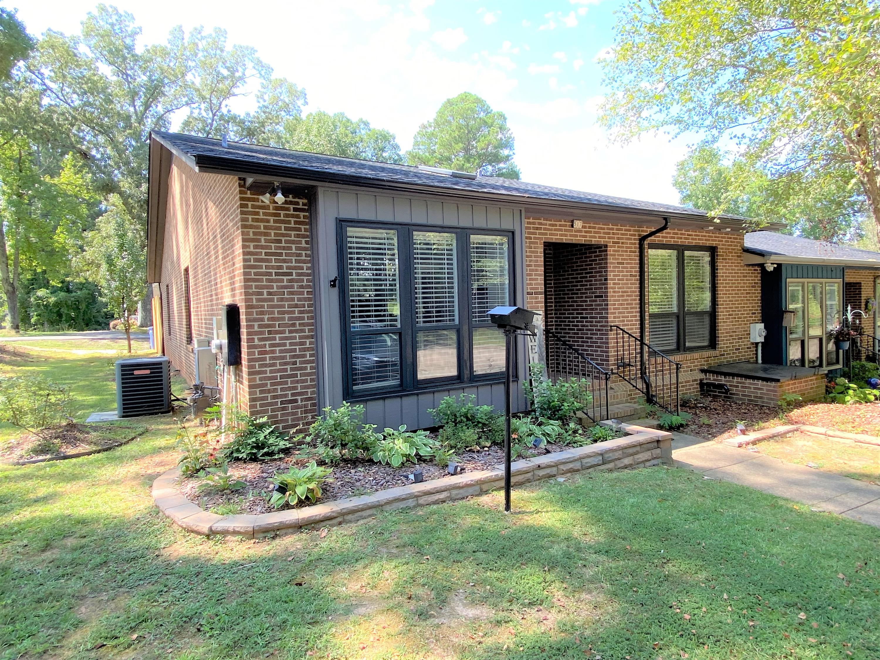 517 Apple Lane - 1