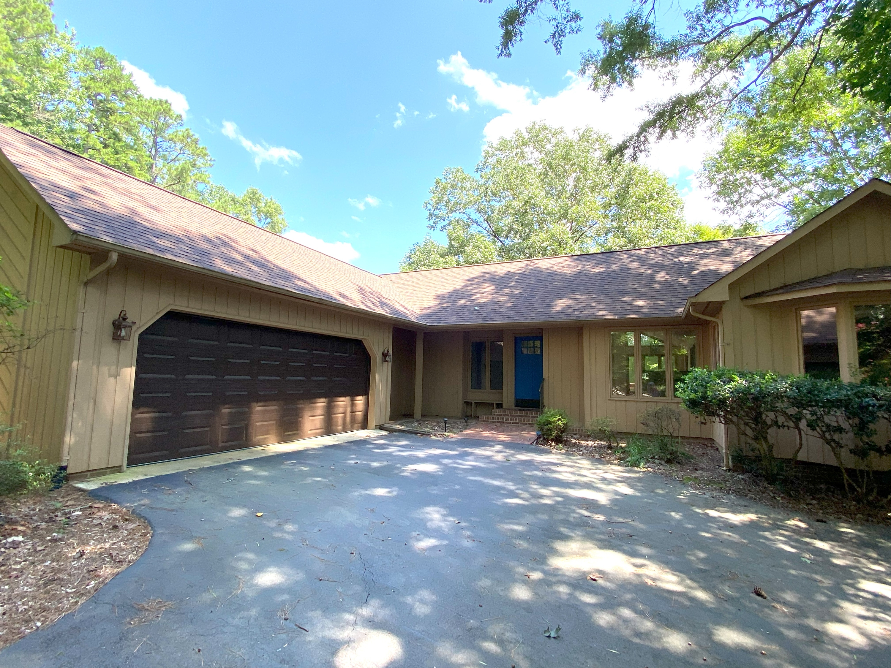 3299 Liverpool Drive